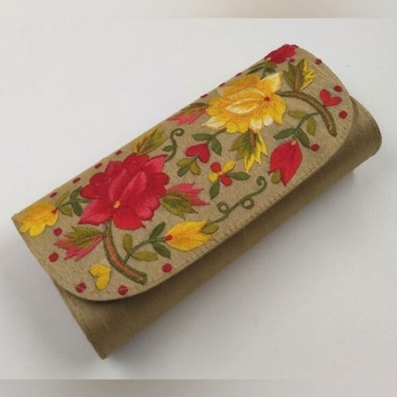 Embroidery Handbag Handbags - Free with Purchase Floral Embroidery Handbag Clutch Bag Purse